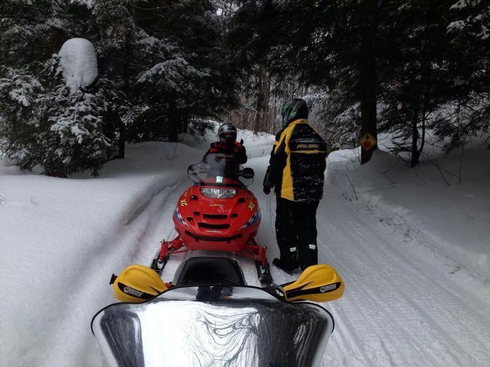 Little Hawk Resort & Marina Algonquin Highlands Exteriör bild