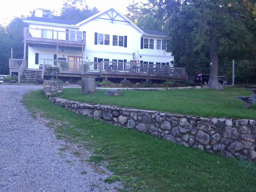 Little Hawk Resort & Marina Algonquin Highlands Exteriör bild